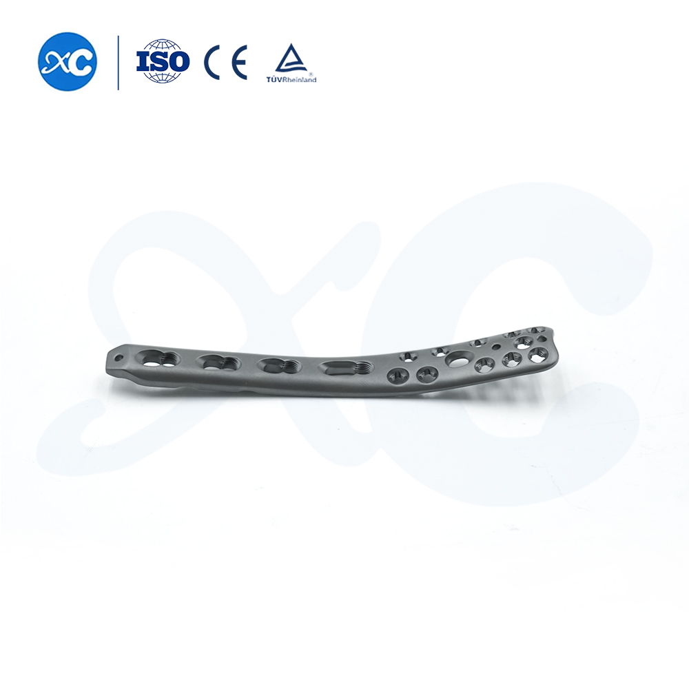 Placa poliaxial medial para tibia distal