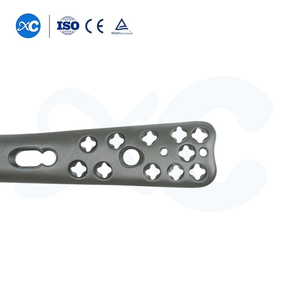Placa poliaxial medial para tibia distal